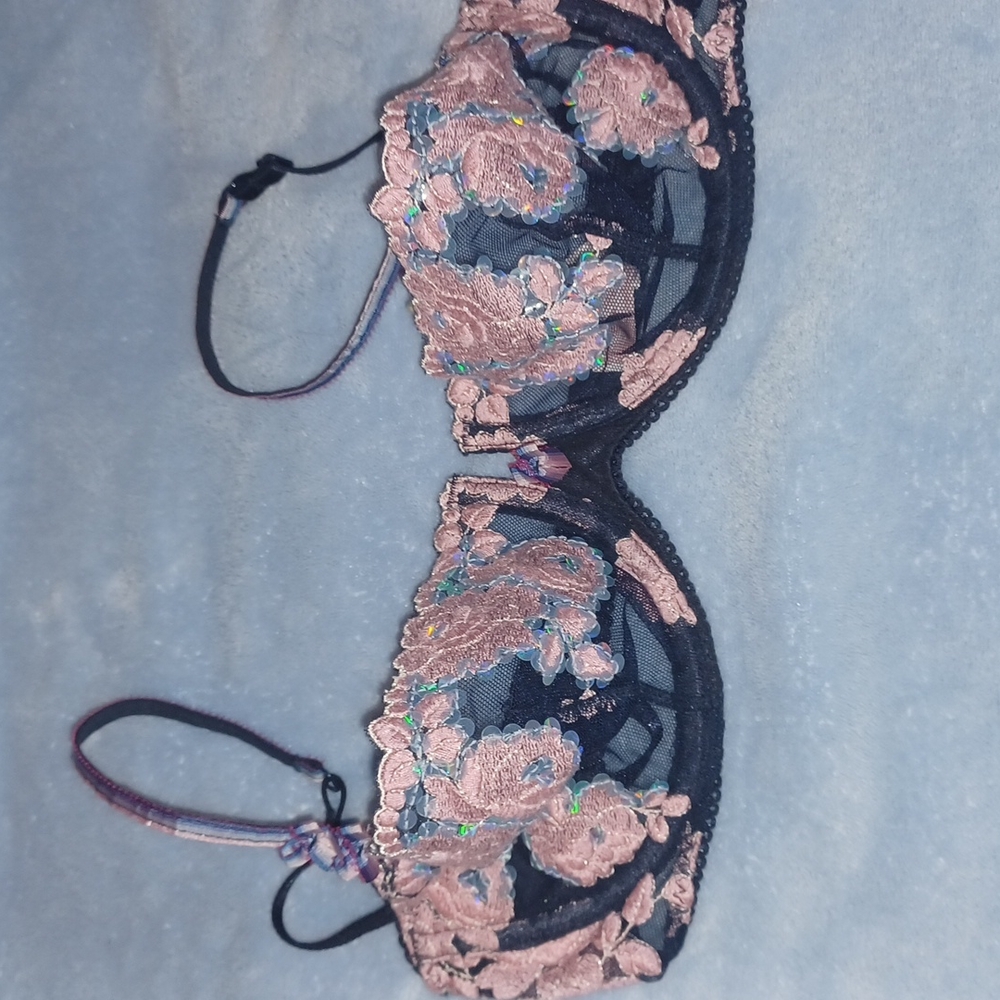 Victoria's Secret Angels bra.